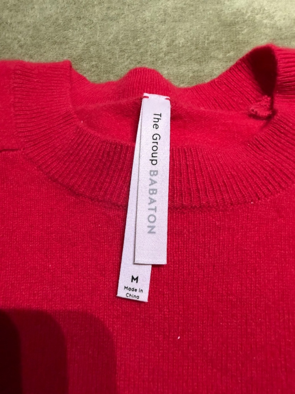 Aritzia 100% Cashmere Sweater - Picture 4 of 5
